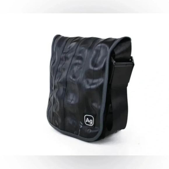 Give Back Goods Up-cycled Shoulder Bag- Made in the USA from Bicycle tubes Black - Picture 2 of 8